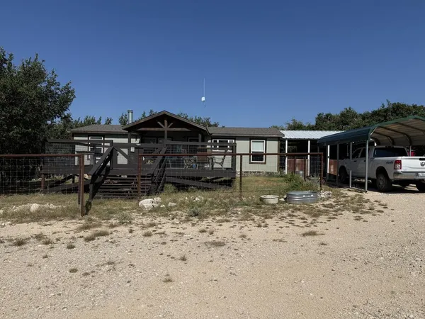 $360,000 | 138 Spanish Oak Trail, Harper, TX 78631