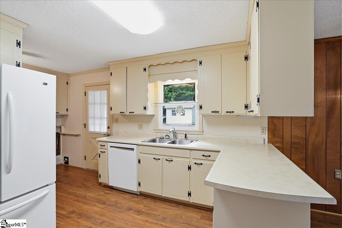 208 State Rd S-30-483 Clinton, SC 29325 - Photo 16 of 28