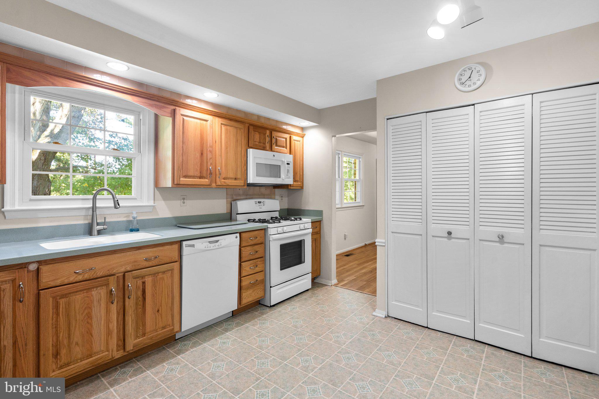 19504 Olney Mill Road Olney, MD 20832 - Photo 5 of 49 Newer Appliances & Spacious Pantry