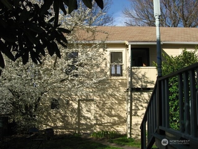 910 Northwest 52nd Street Seattle, WA 98107 - Photo 13 of 22 a view of balcony
