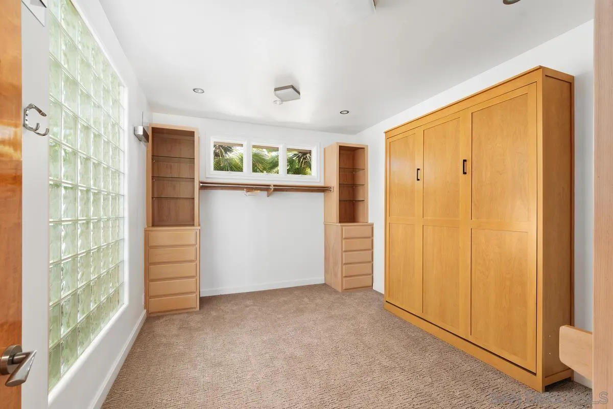 5486 Rutgers Road La Jolla, CA 92037 - Photo 20 of 47 a view of an empty room with closet