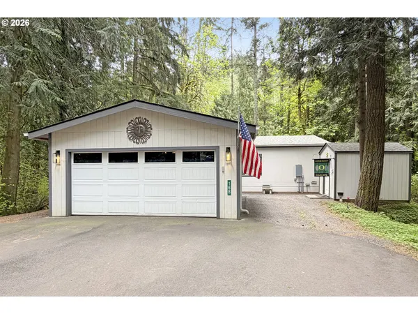 $211,500 | 32700 Southeast Leewood Lane, Unit 16B, Boring, OR 97009