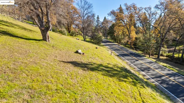 $3,000 | 10-008 Mckinley Way, Groveland, CA 95321