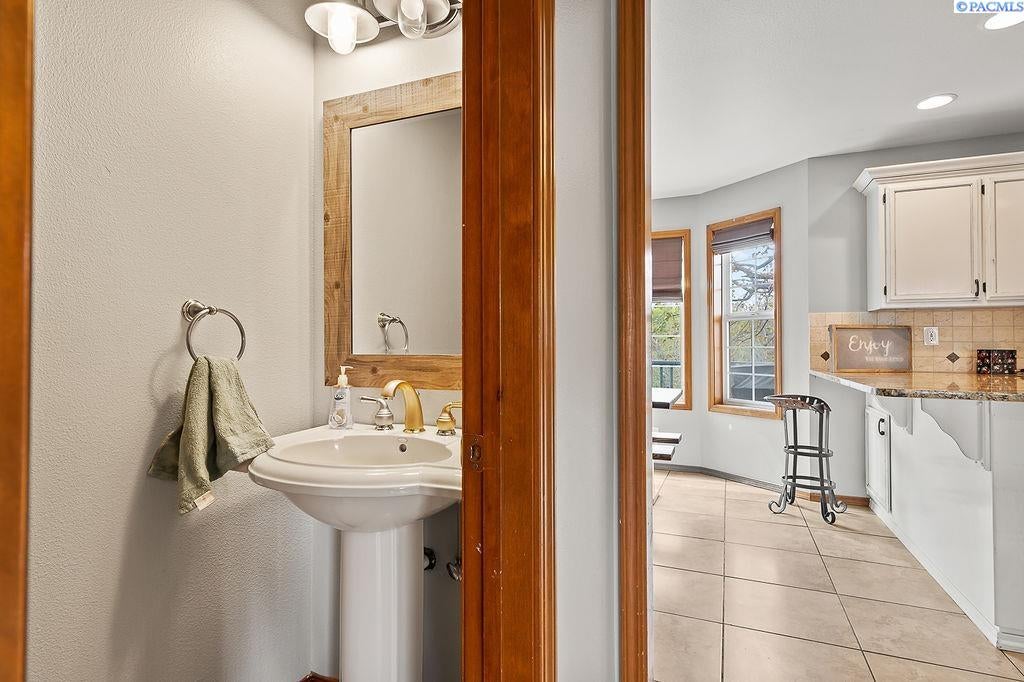 291 Rachel Road Kennewick, WA 99338 - Photo 12 of 28 Gallery Image 12