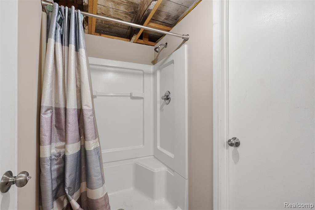 107 2nd Street Fenton, MI 48430 - Photo 30 of 38 Gallery Image 30