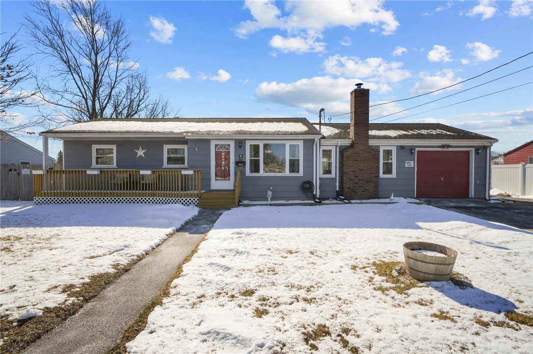 136 Vineyard Road Warwick, RI 02889 - Photo 2 of 32