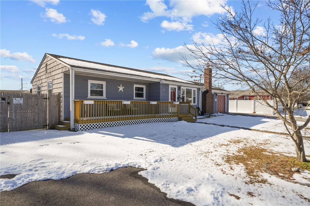 136 Vineyard Road Warwick, RI 02889 - Photo 4 of 32