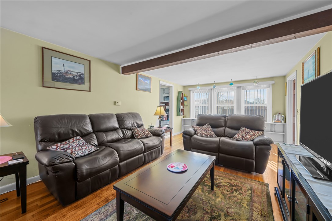 136 Vineyard Road Warwick, RI 02889 - Photo 8 of 32