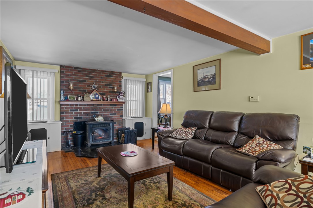 136 Vineyard Road Warwick, RI 02889 - Photo 9 of 32