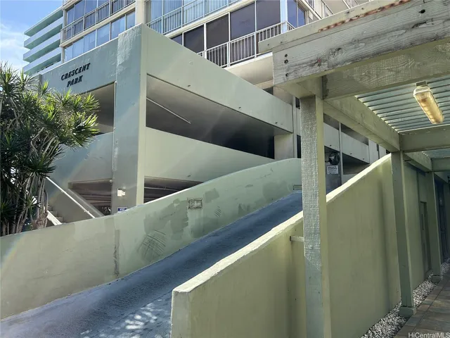 $3,000 | 2575 Kūhiō Avenue, Unit 1304, Honolulu, HI 96815