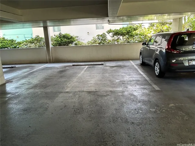 $3,000 | 2575 Kūhiō Avenue, Unit 1304, Honolulu, HI 96815