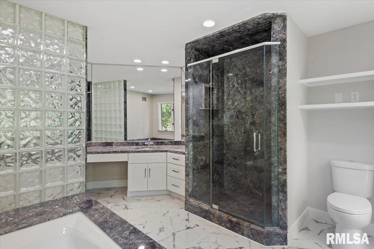 1904 Oak Creek Road Springfield, IL 62704 - Photo 48 of 90 Gallery Image 48