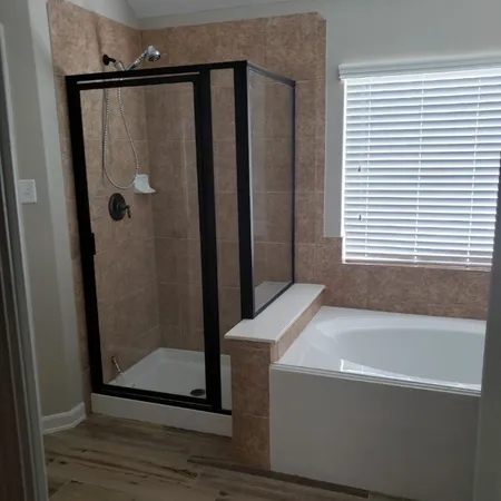 $2,400 | 3503 Borden Gully Drive, Dickinson, TX 77539