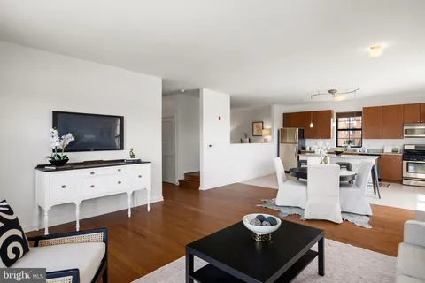 $280,000 | 3201 St Paul Street, Unit 424, Baltimore, MD 21218