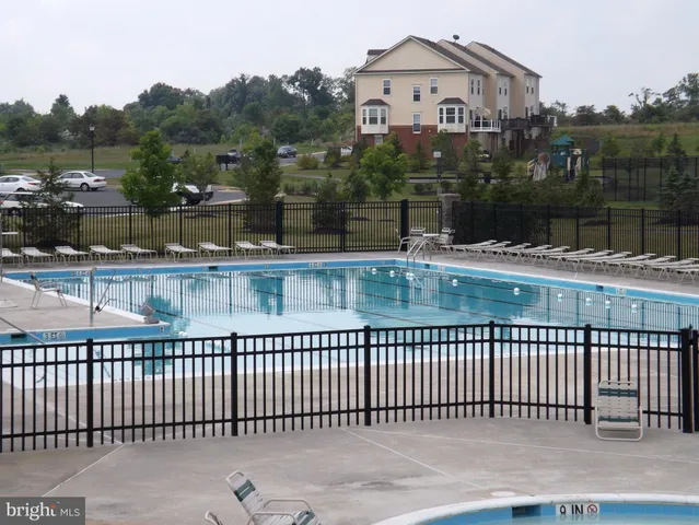 $1,945 | 229 Hillsdale Place, Martinsburg, WV 25403