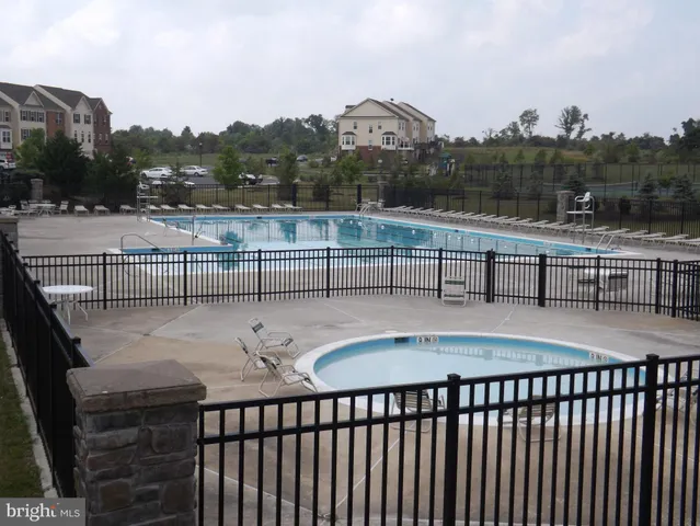 $1,945 | 229 Hillsdale Place, Martinsburg, WV 25403