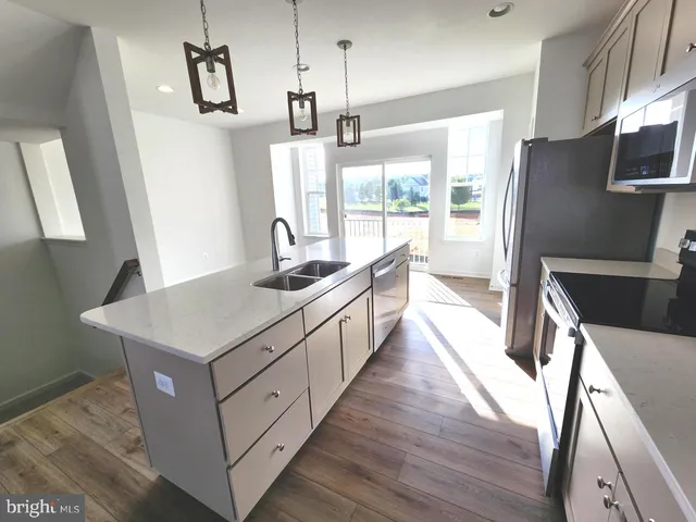 $1,945 | 229 Hillsdale Place, Martinsburg, WV 25403