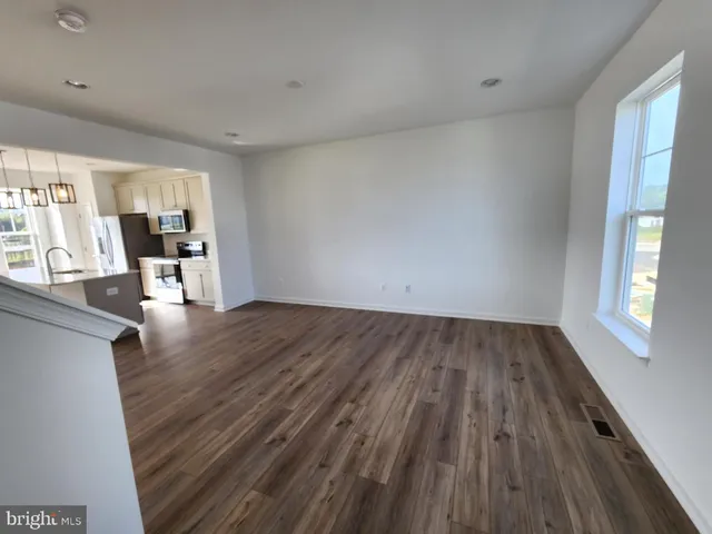 $1,945 | 229 Hillsdale Place, Martinsburg, WV 25403