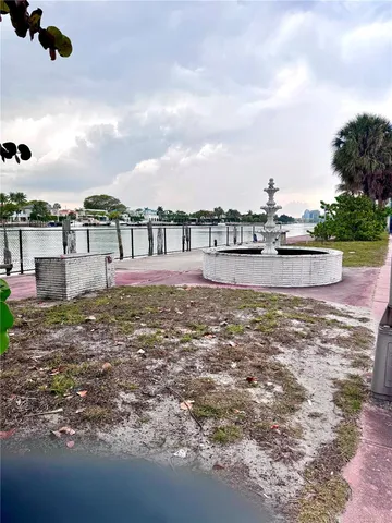 $100,000 | 5255 Collins Avenue, Miami Beach, FL 33140