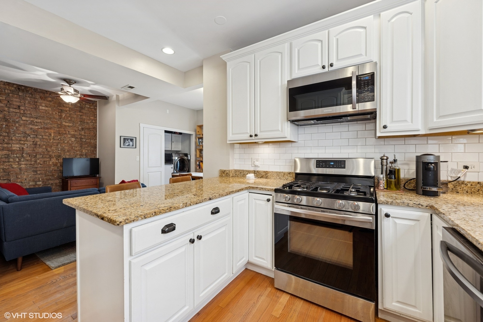 1621 West Rascher Avenue, Unit 2 Chicago, IL 60640 - Photo 14 of 24 Gallery Image 14