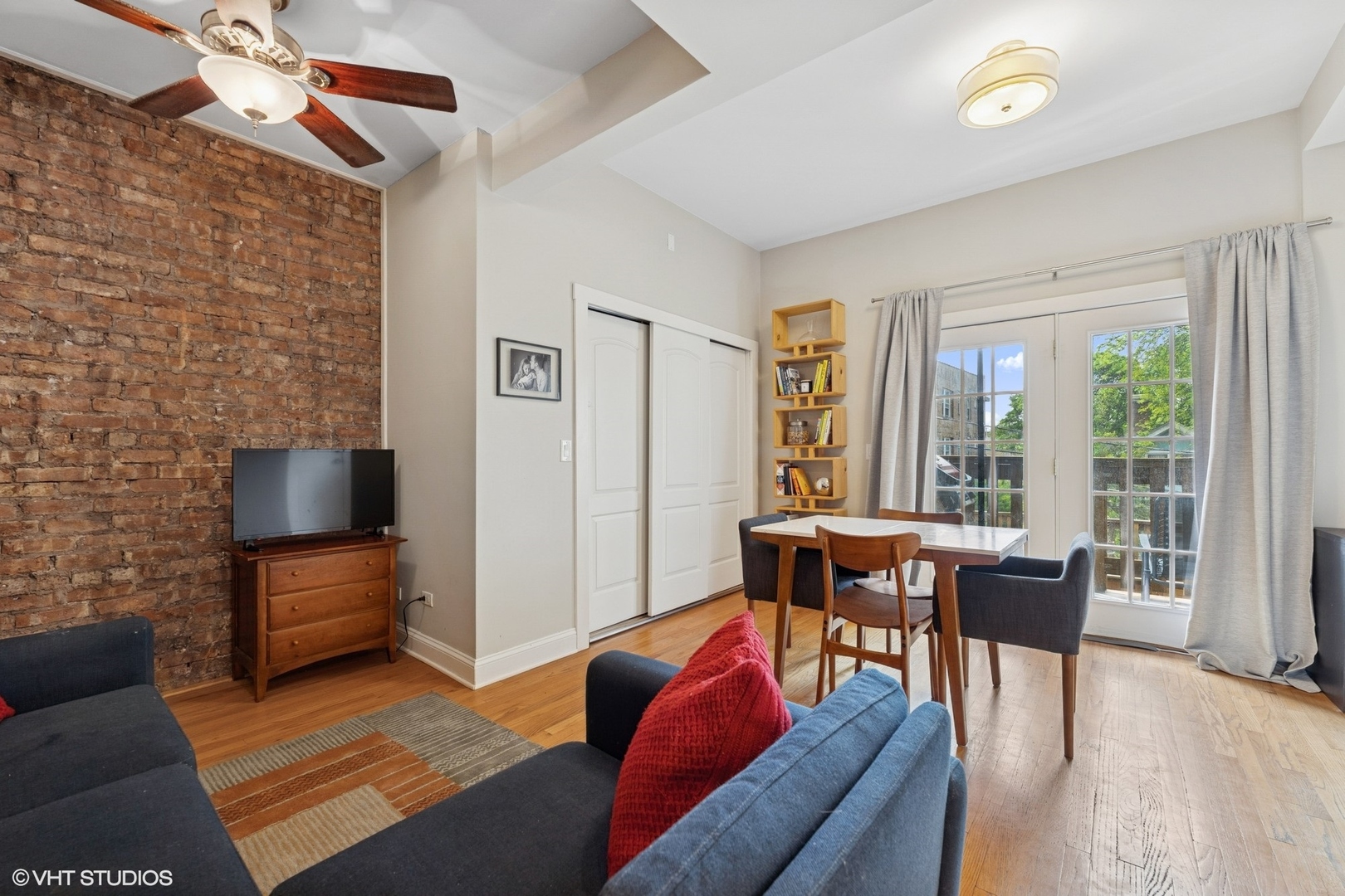 1621 West Rascher Avenue, Unit 2 Chicago, IL 60640 - Photo 16 of 24 Gallery Image 16
