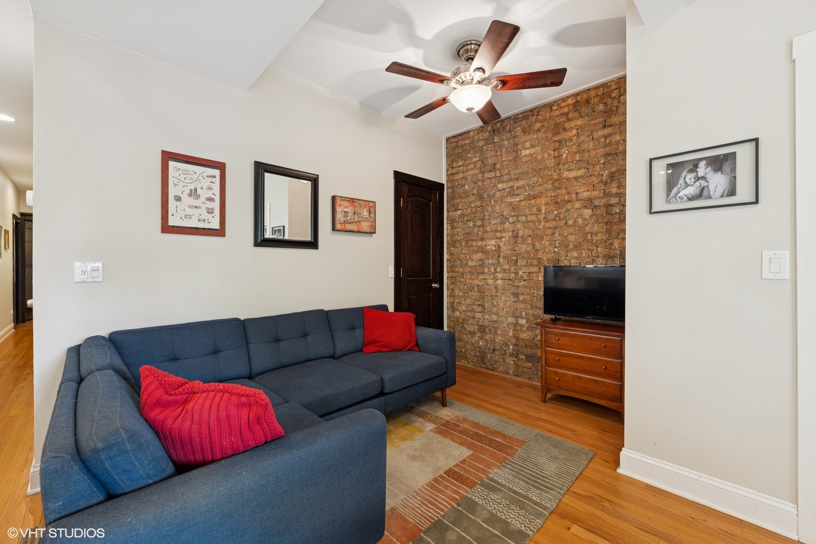 1621 West Rascher Avenue, Unit 2 Chicago, IL 60640 - Photo 18 of 24 Gallery Image 18