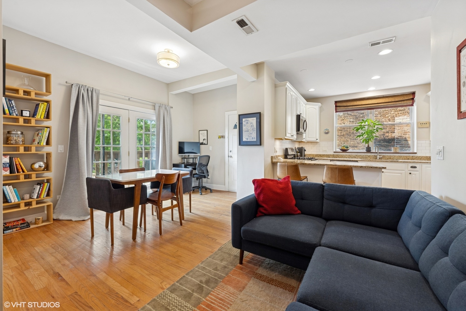 1621 West Rascher Avenue, Unit 2 Chicago, IL 60640 - Photo 19 of 24 Gallery Image 19