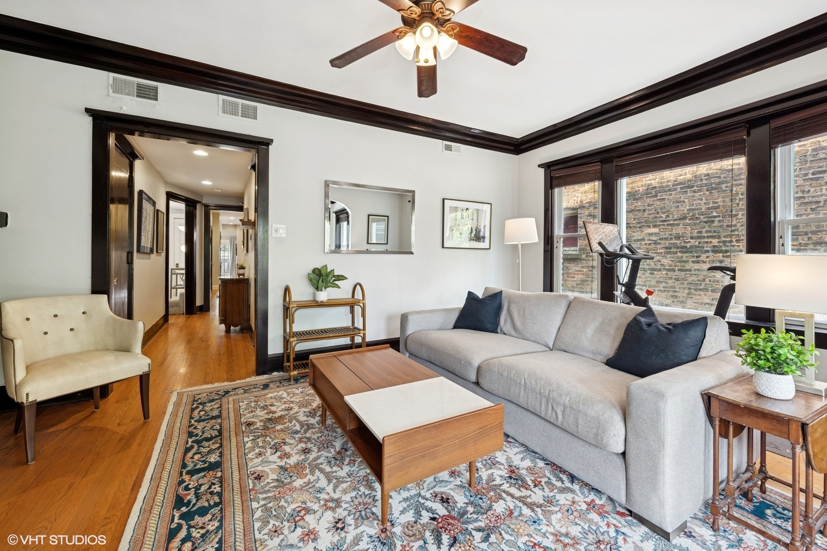 1621 West Rascher Avenue, Unit 2 Chicago, IL 60640 - Photo 3 of 24 Gallery Image 3