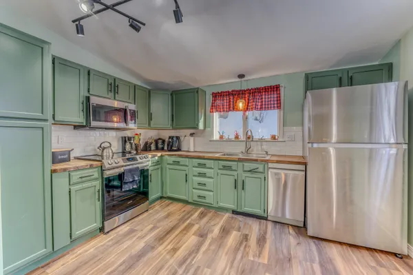 $2,200 | 28 Jodo Way, Bethlehem, NH 03574