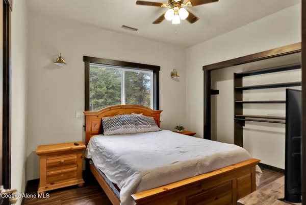 $899,000 | 42 West Seneacquoteen Drive, Priest River, ID 83856