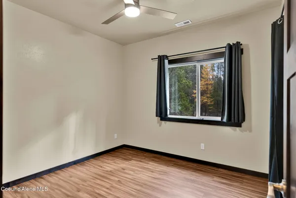 $899,000 | 42 West Seneacquoteen Drive, Priest River, ID 83856
