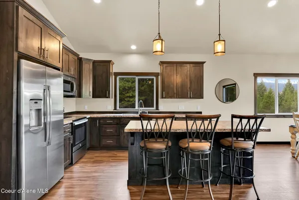 $899,000 | 42 West Seneacquoteen Drive, Priest River, ID 83856