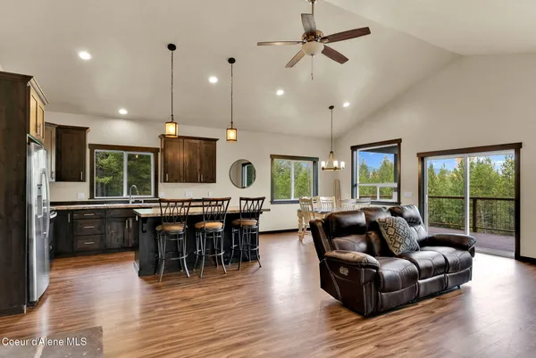 $899,000 | 42 West Seneacquoteen Drive, Priest River, ID 83856