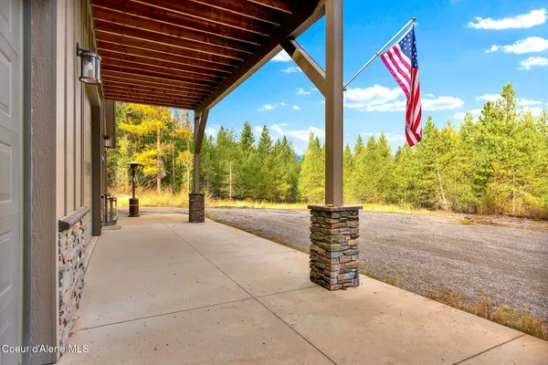 $899,000 | 42 West Seneacquoteen Drive, Priest River, ID 83856