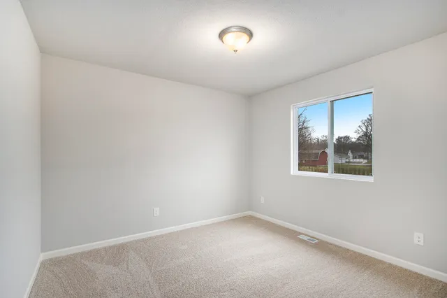 $349,900 | 48560 Silver Oaks West, Mattawan, MI 49071