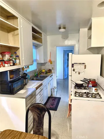 $575,000 | 1410 West 20th Street, Long Beach, CA 90810