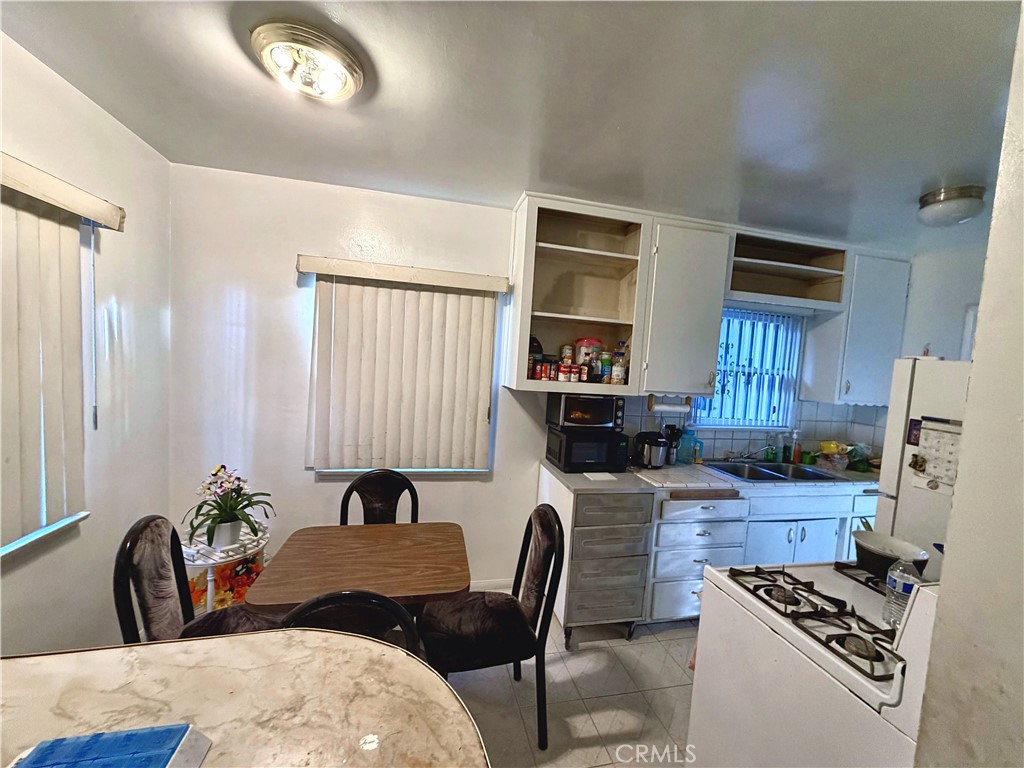 1410 West 20th Street Long Beach, CA 90810 - Photo 8 of 9