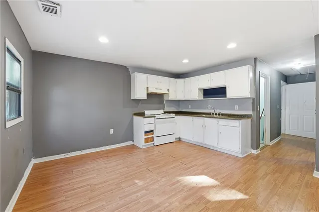 $399,900 | 4170 Hurt Bridge Court, Cumming, GA 30028