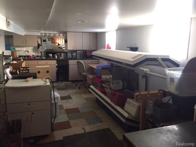 16223 East 10 Mile Road Eastpointe, MI 48021 - Photo 25 of 31 IMG_4633.JPG