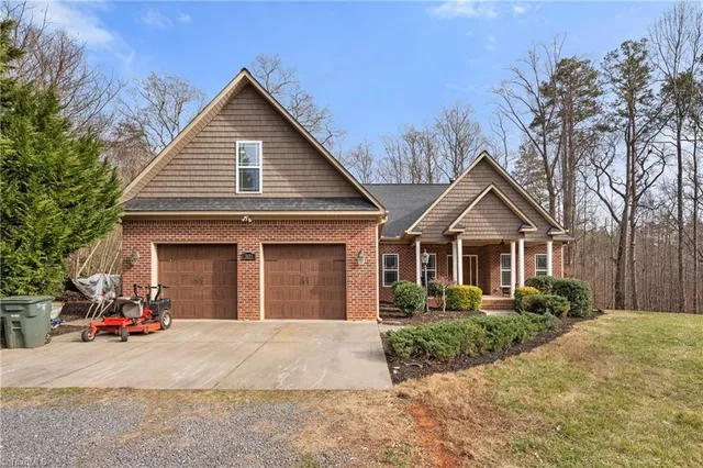 $525,000 | 3655 Stimpson Drive, Pfafftown, NC 27040