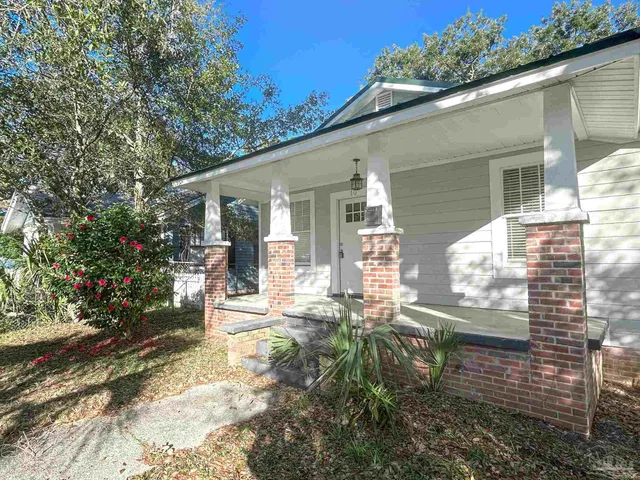 $1,350 | 10 North F Street, Pensacola, FL 32502