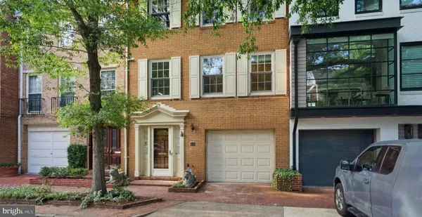 $8,500 | 109 Princess Street, Alexandria, VA 22314
