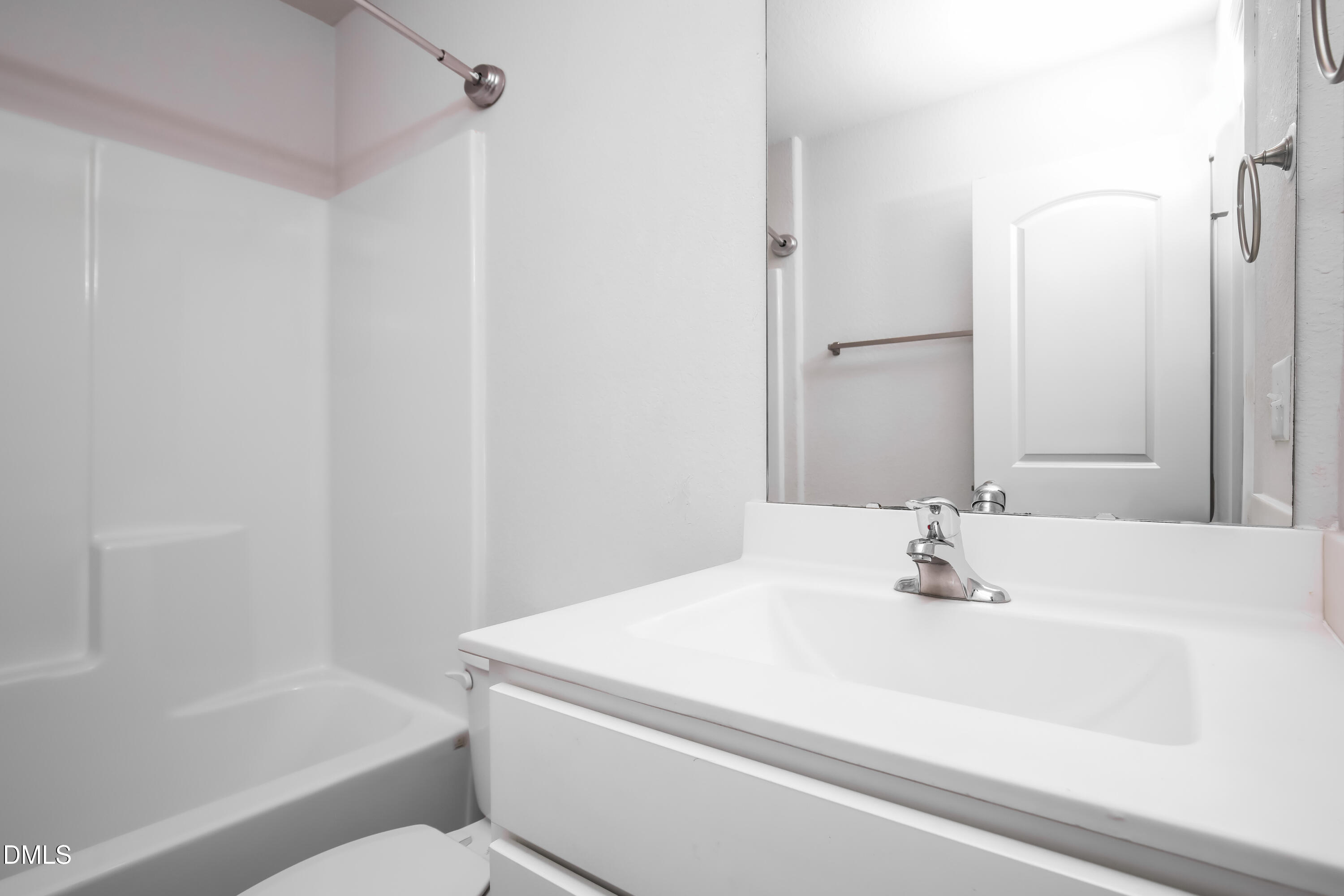 545 Flannel Way Zebulon, NC 27597 - Photo 10 of 17 011-photo-main-bathroom-15122143