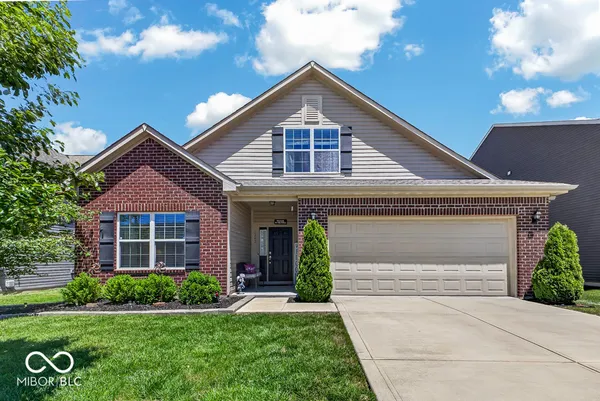 $355,000 | 1242 Northcraft Court, Franklin, IN 46131