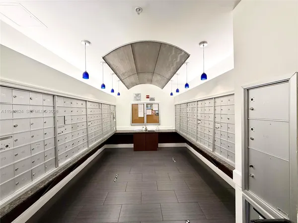 $2,950 | 6001 Southwest 70th Street, Unit 612, South Miami, FL 33143