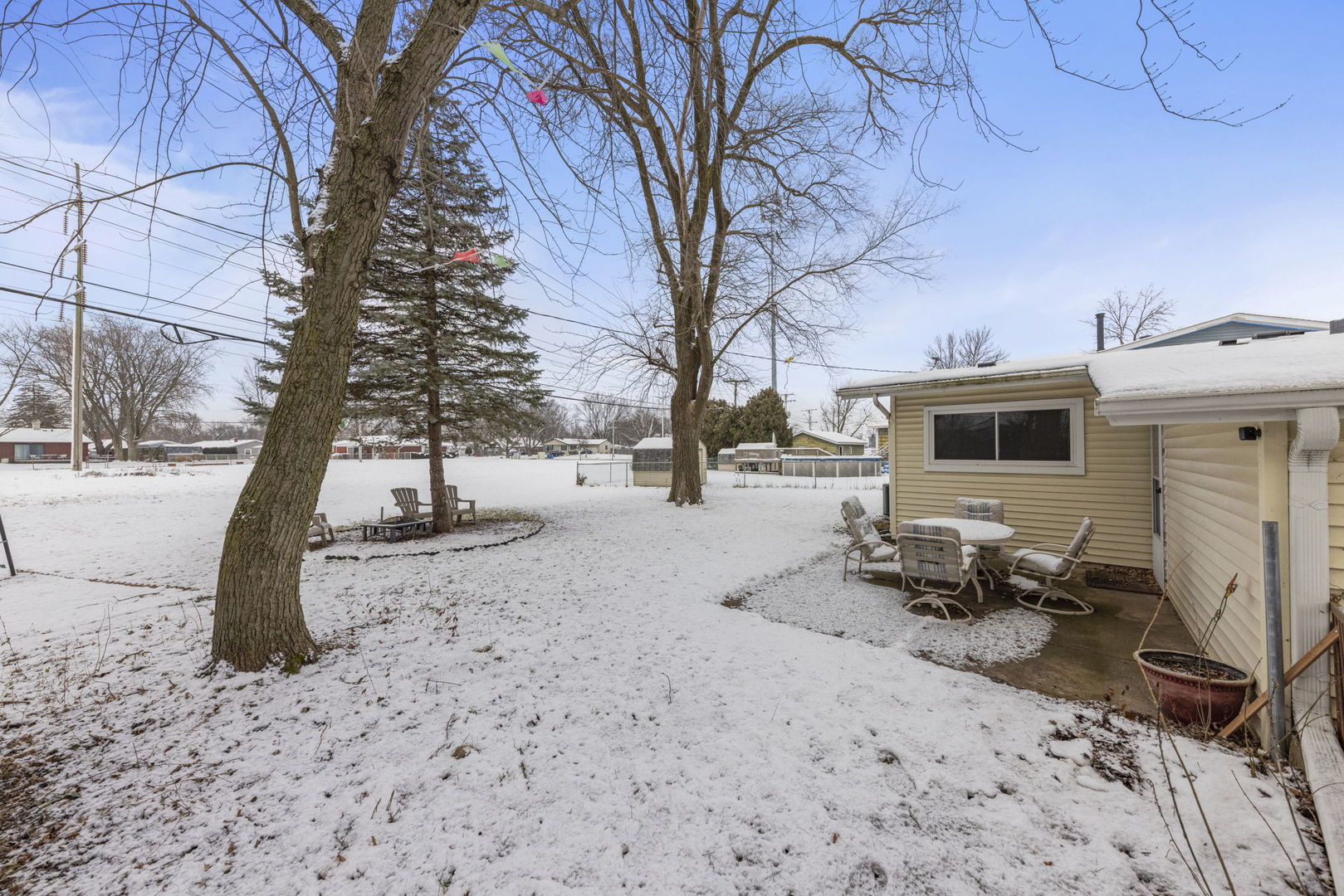 6 Saugatuck Road Montgomery, IL 60538 - Photo 21 of 25 a view of a backyard of the house