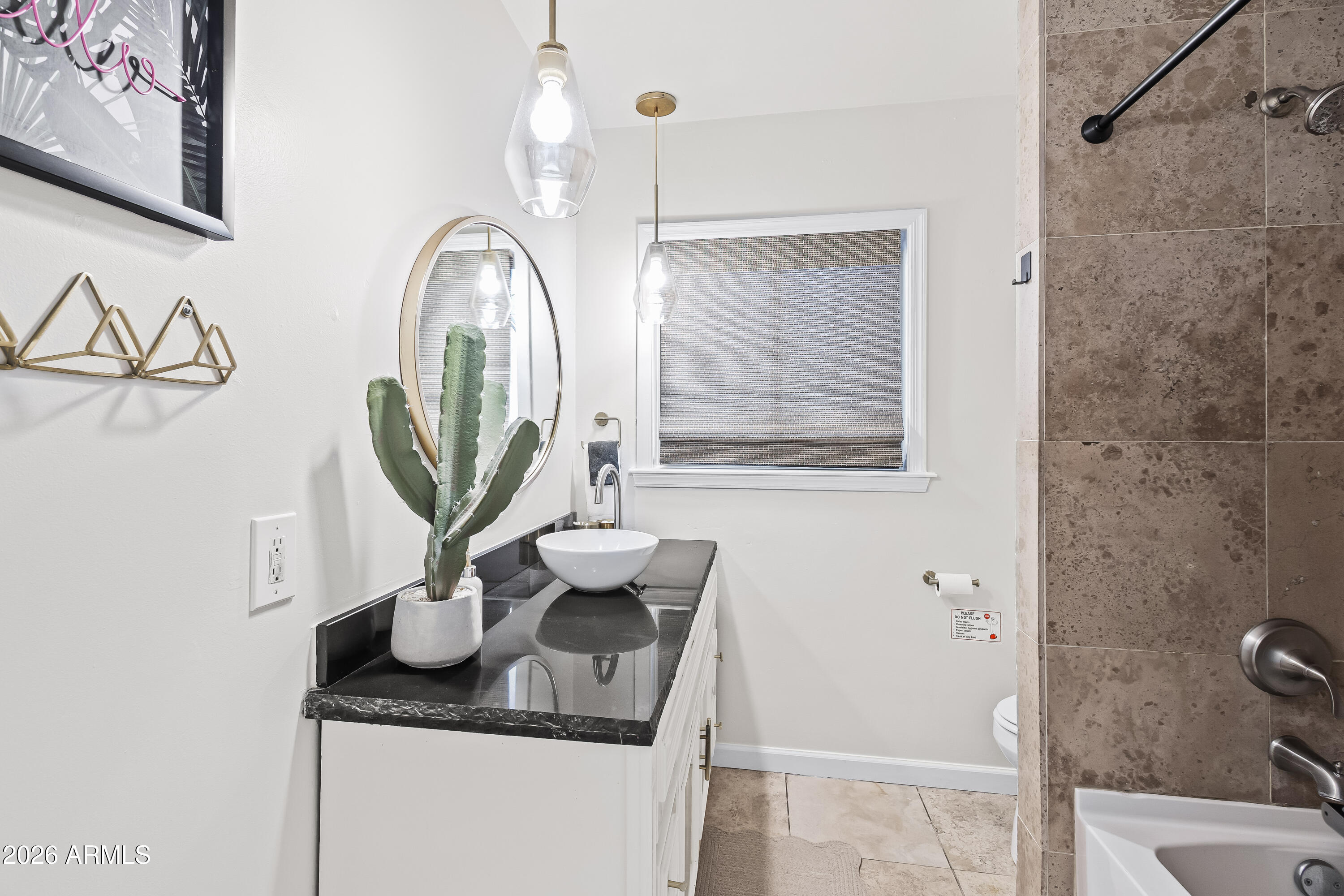 6810 East Granada Road Scottsdale, AZ 85257 - Photo 23 of 34 a close view of light fixtures and window