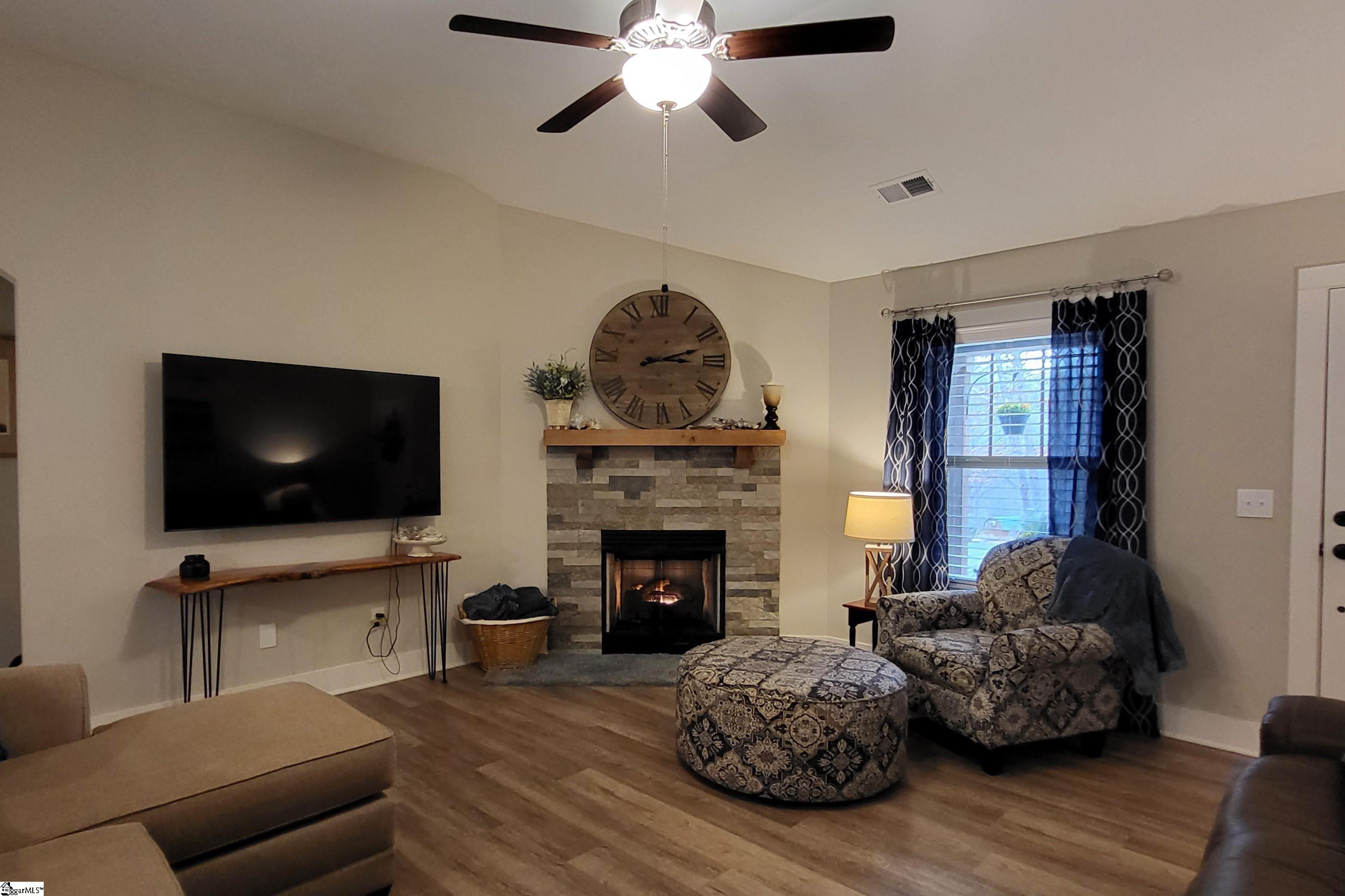 116 Turner Trail Easley, SC 29642 - Photo 4 of 32 Gallery Image 4