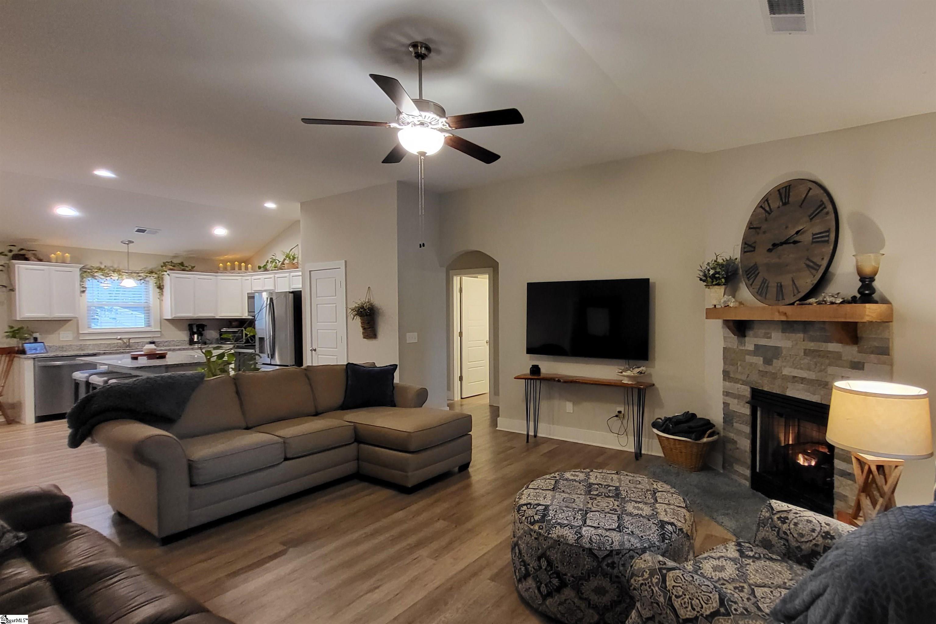 116 Turner Trail Easley, SC 29642 - Photo 6 of 32 Gallery Image 6
