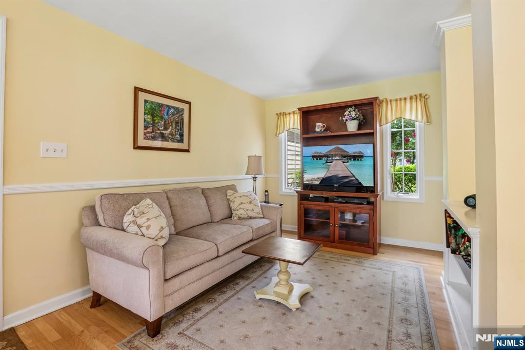 364 Northern Parkway Ridgewood, NJ 07450 - Photo 5 of 32 Gallery Image 5